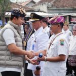 Dilantik di Tengah Pasar, Bupati Egi Ingatkan Pejabat tentang Realitas Pengabdian